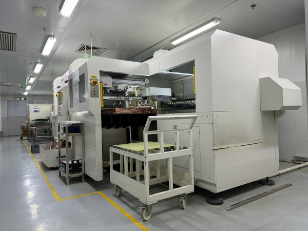 Cutting and grinding lines